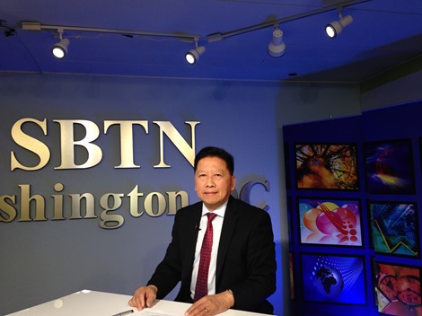 5- GS Charles Cuong Nguyen tra loi phong van _…i STBN  Washington D.C (1)