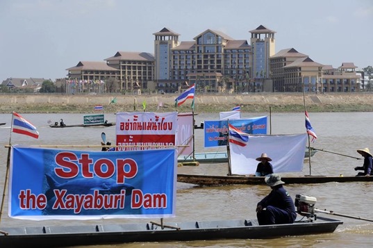 CH 19_ Dân Lào phản đối xây đập Xayaburi